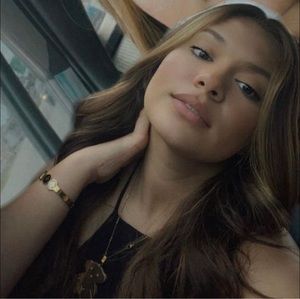 Meet your Posher, Alondra